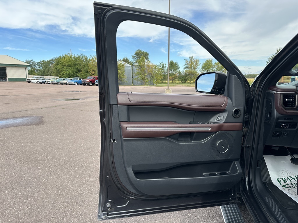 2024 Ford Expedition MAX Limited photo 12