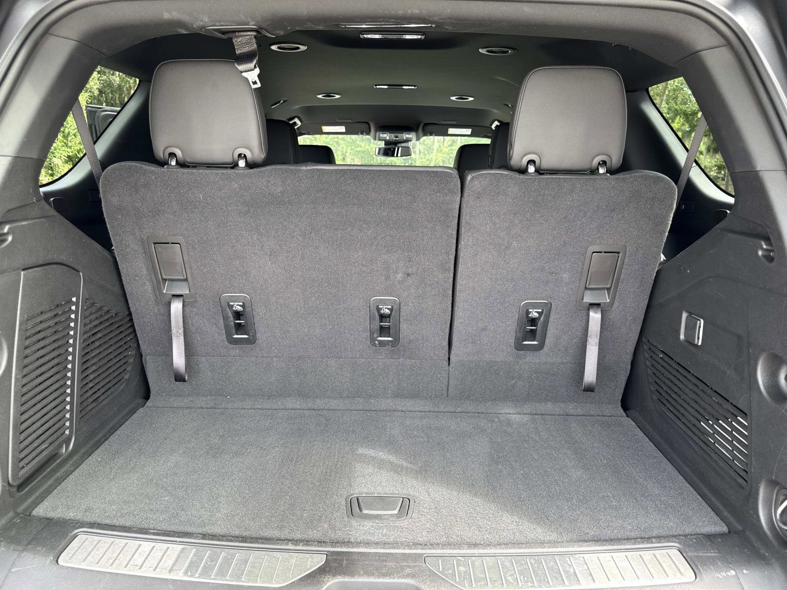2025 Chevrolet Tahoe Z71 photo 30