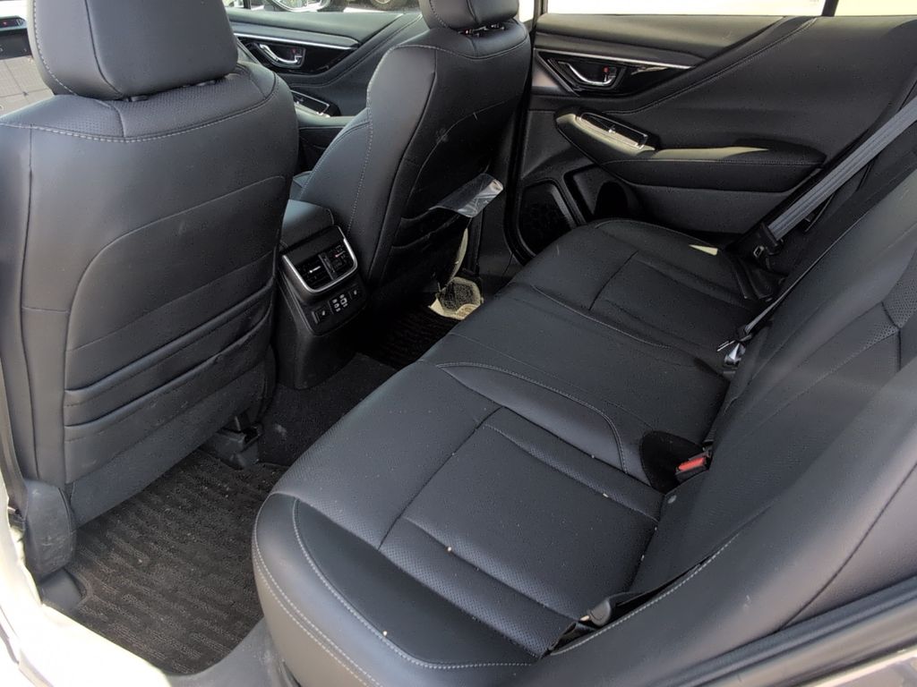 2025 Subaru Outback Limited XT photo 17