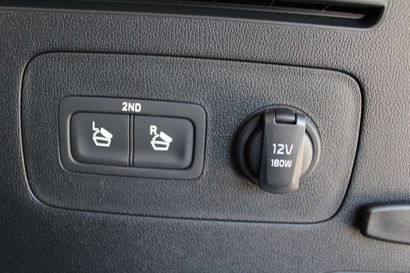 2025 Kia Sorento EX photo 10