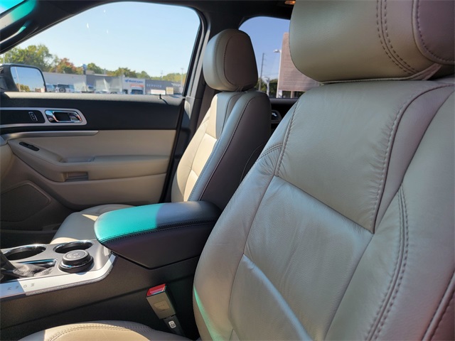2014 Ford Explorer XLT photo 14