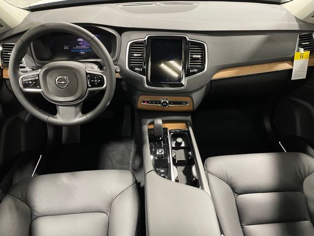 2025 Volvo XC90 Plus photo 14