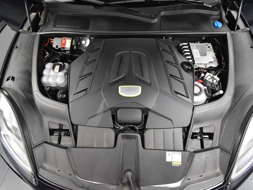 2022 Porsche Cayenne E-Hybrid Turbo S photo 43