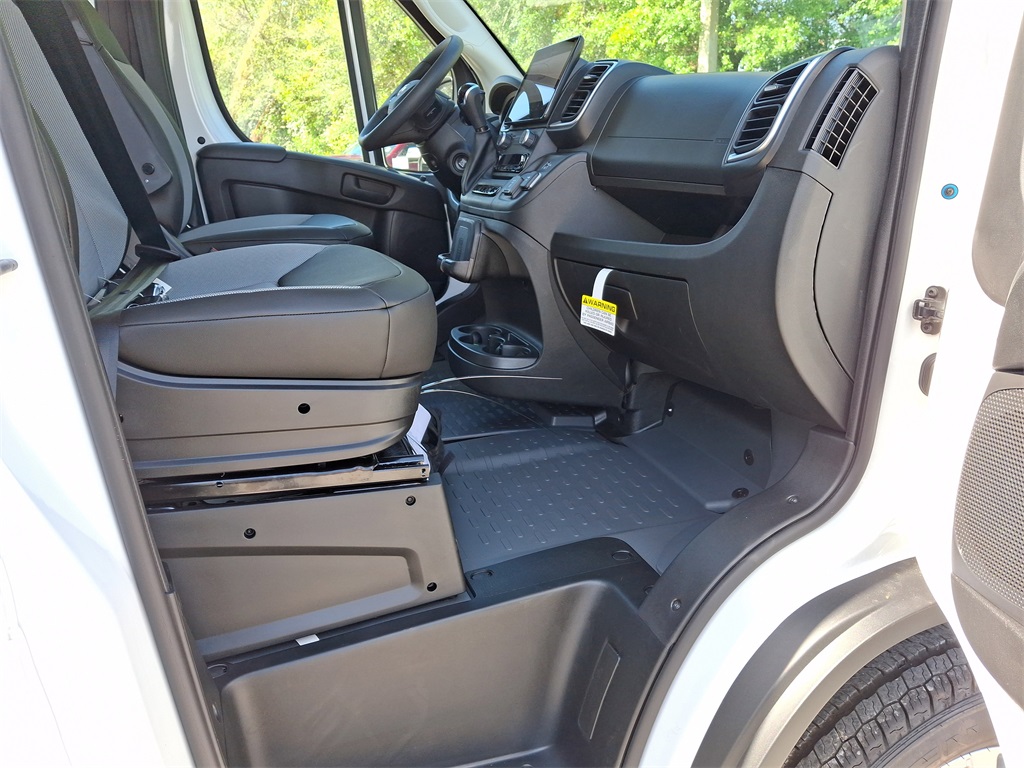2025 Ram ProMaster 1500 SLT Cargo Van High Roof photo 10