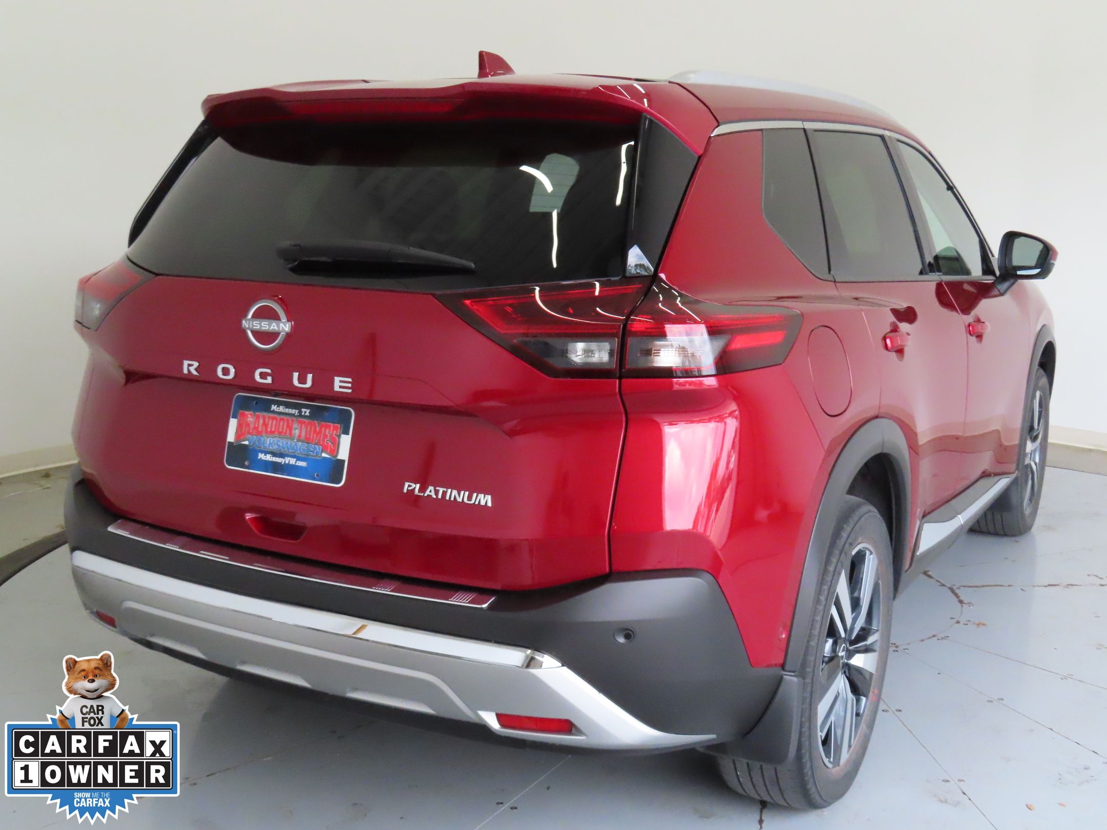 2023 Nissan Rogue Platinum photo 2