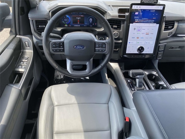 2025 Ford F-150 Lightning photo 5