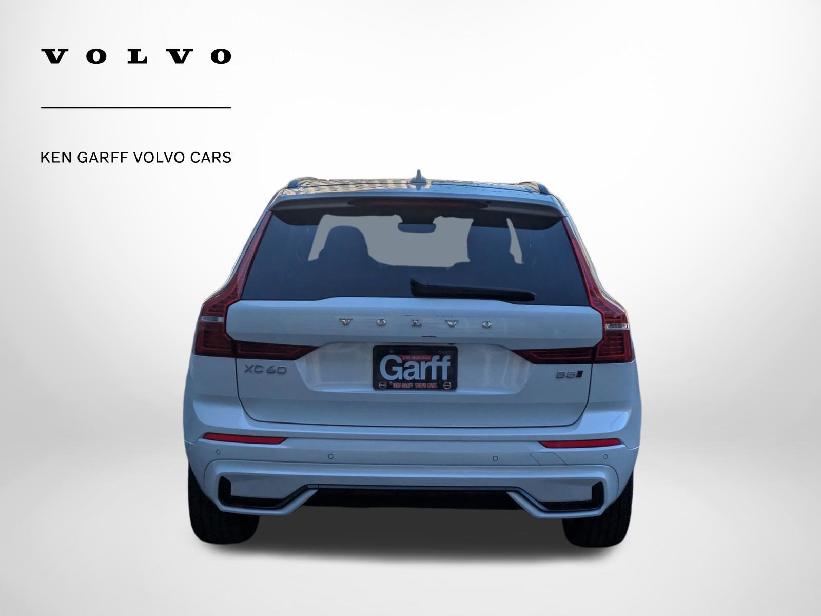 2025 Volvo XC60 Plus photo 4