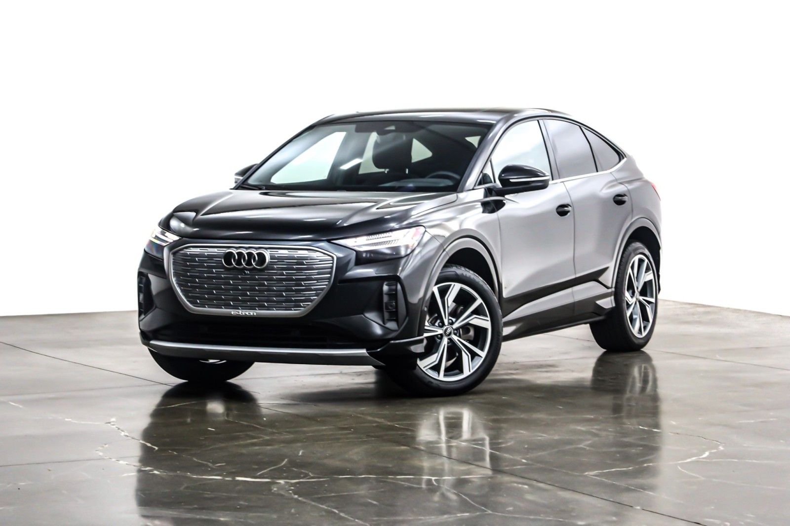 2022 Audi Q4 Sportback e-tron Prestige's photo