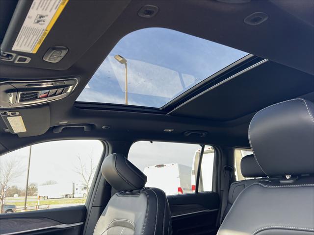 2025 Jeep Grand Cherokee Limited photo 14
