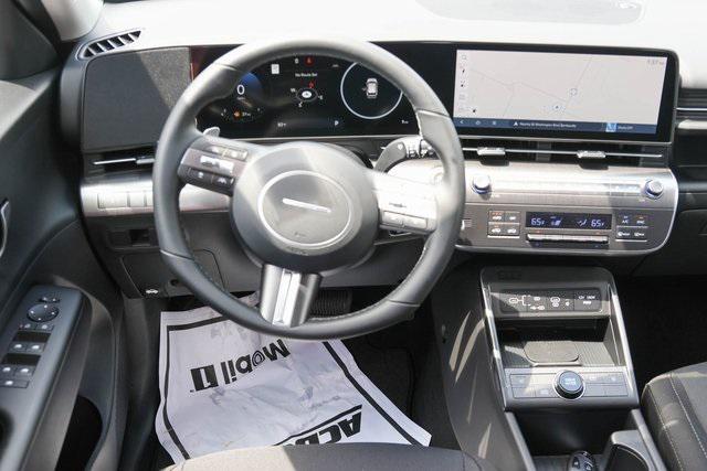New 2025 Red Hyundai SEL Convenience FWD image 11