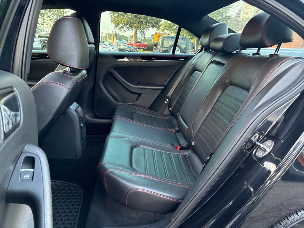 2016 Volkswagen Jetta 2.0T GLI SE photo 23