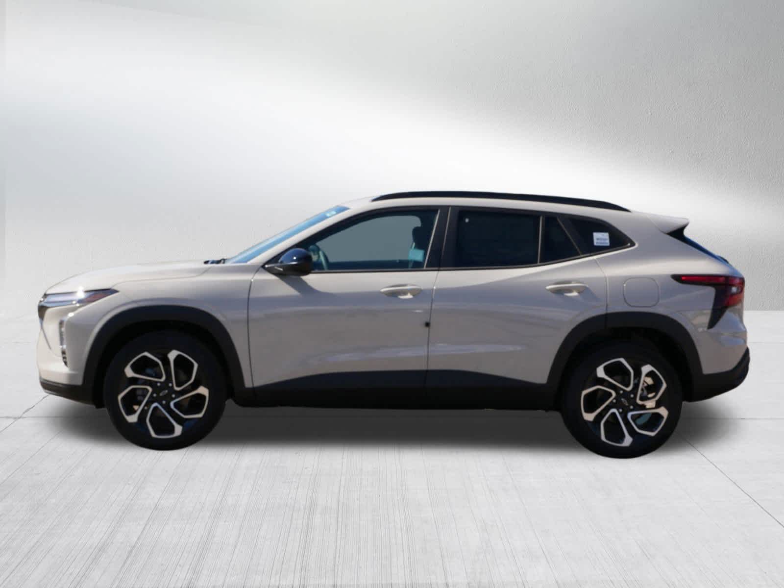 2026 Chevrolet Trax photo 2