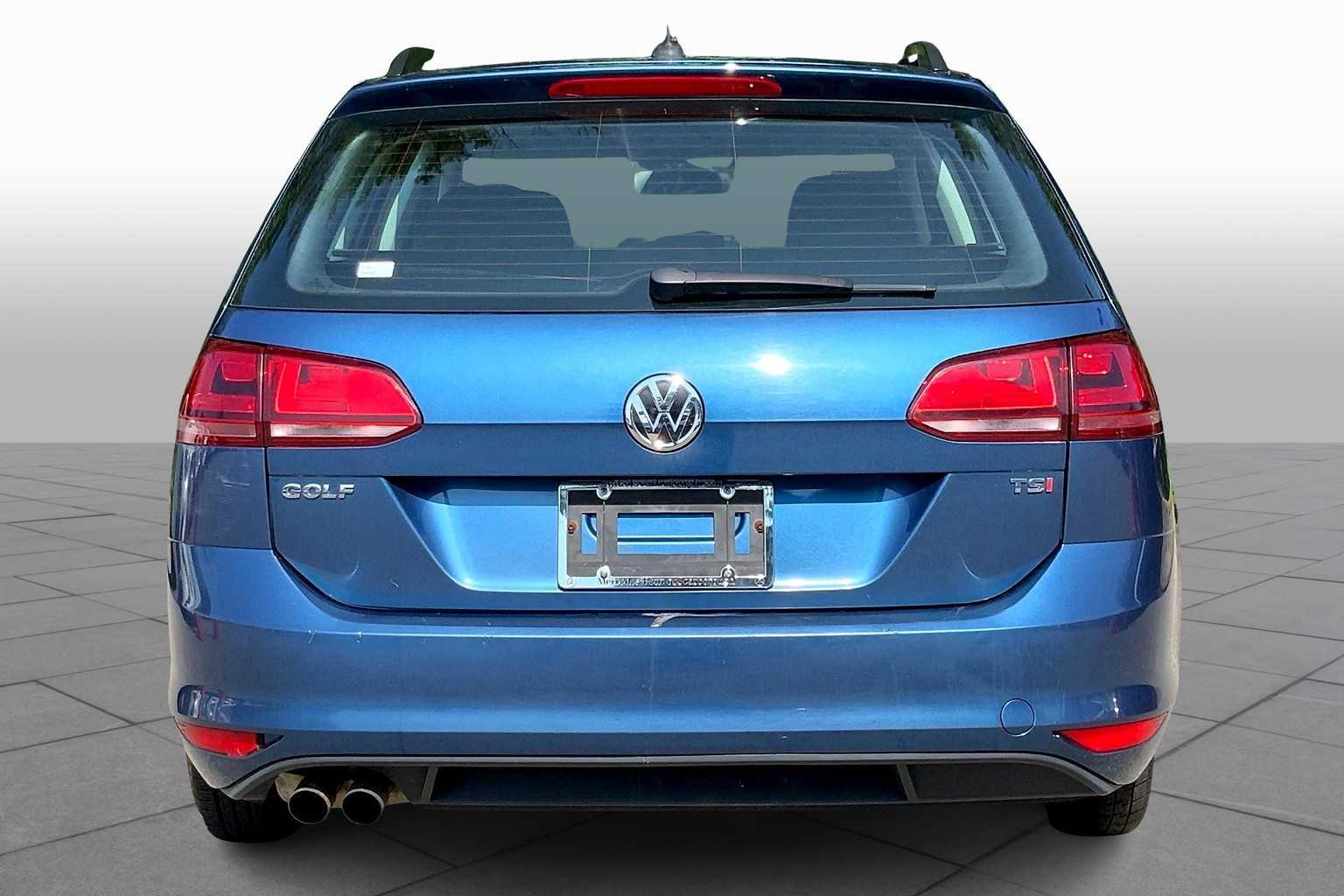 2017 Volkswagen Golf SportWagen S photo 4