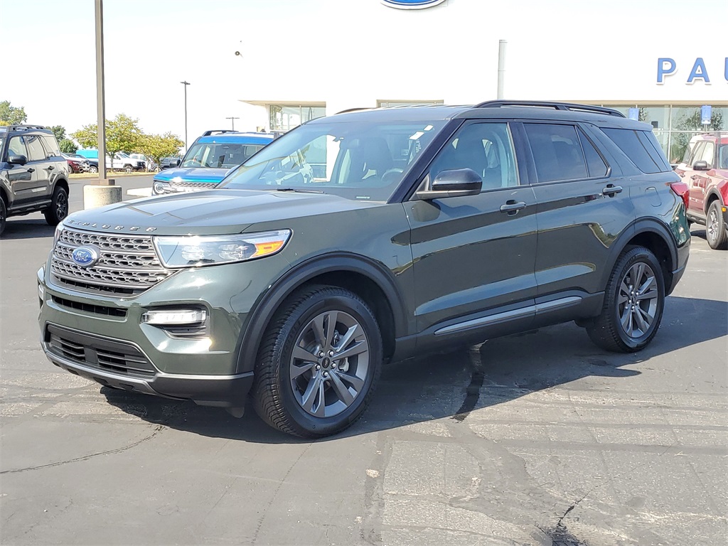 2022 Ford Explorer XLT photo 3