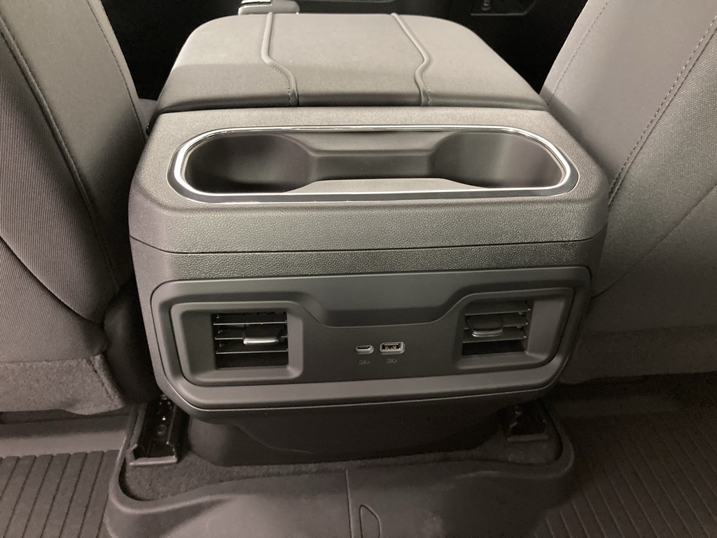2026 Chevrolet Silverado 1500 LT photo 2