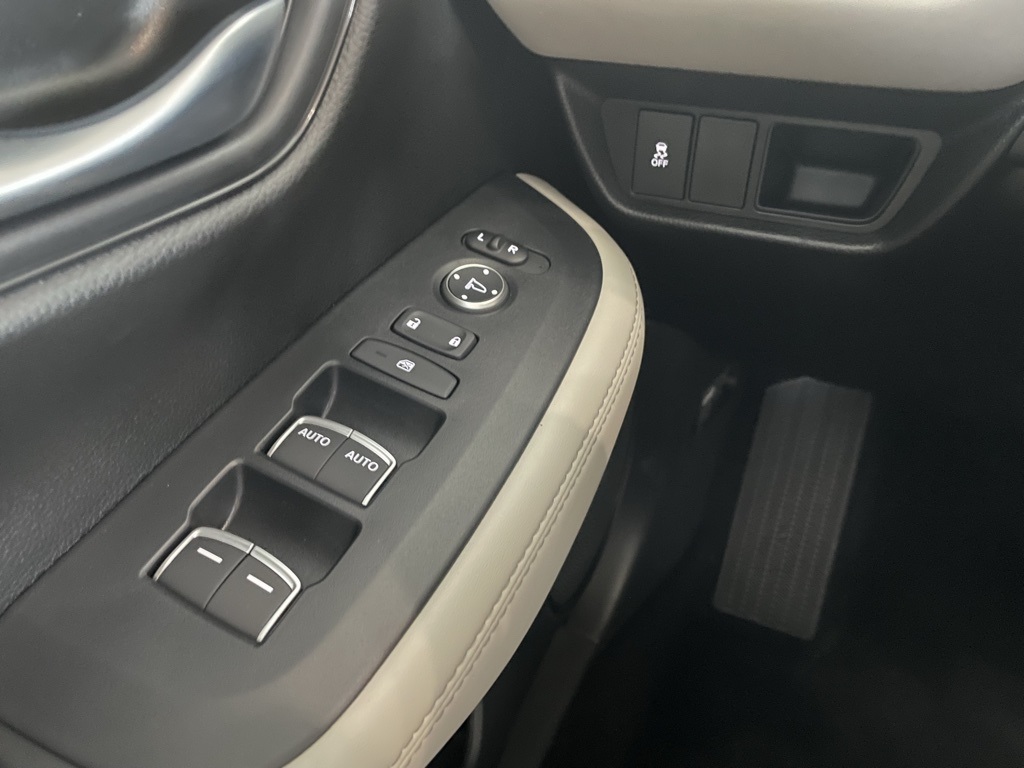 2026 Honda HR-V EX-L photo 16