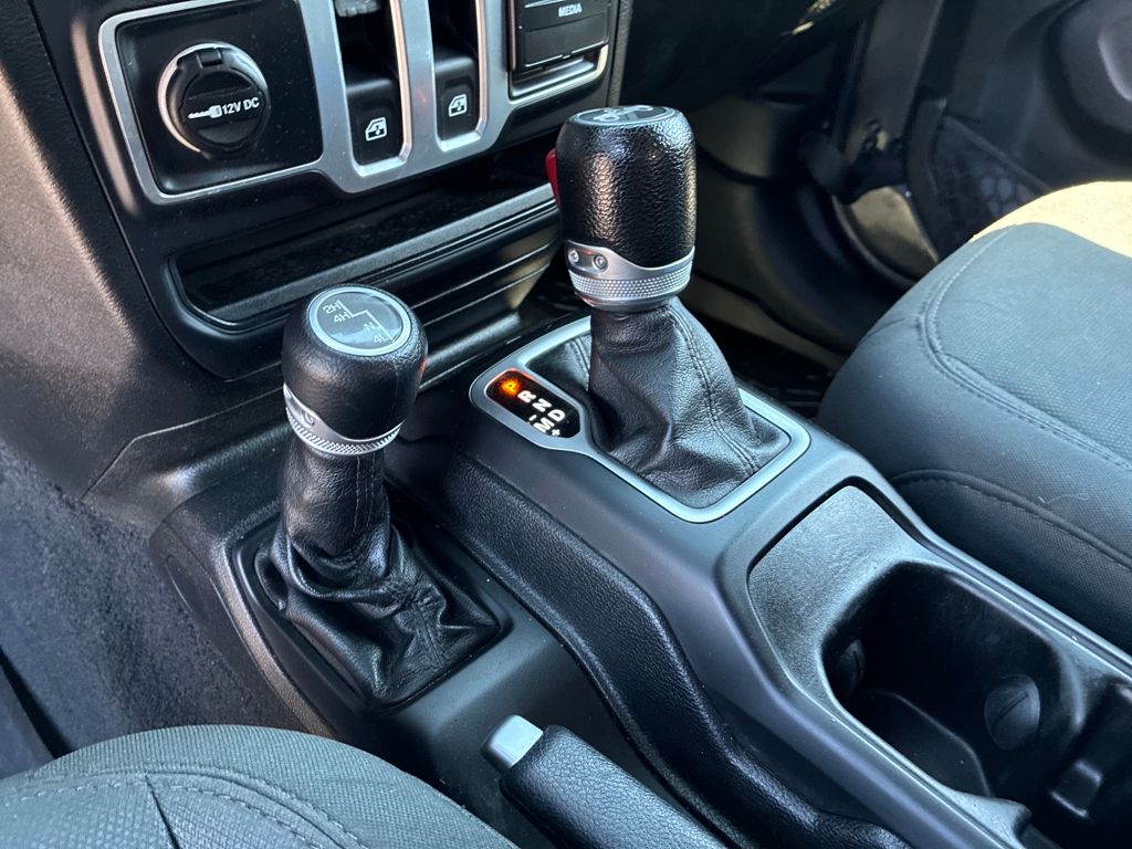 2018 Jeep Wrangler Sport S photo 39