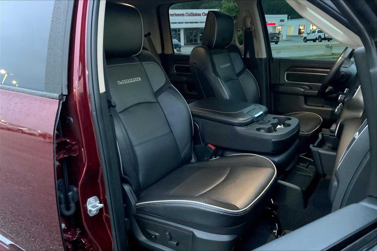 2022 Ram 2500 Laramie photo 8