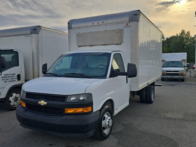 Pre-Owned 2018 Chevrolet Express Cutaway 3500 Work Van Extended