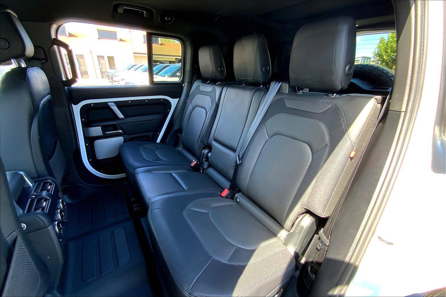 2024 Land Rover Defender Outbound photo 22