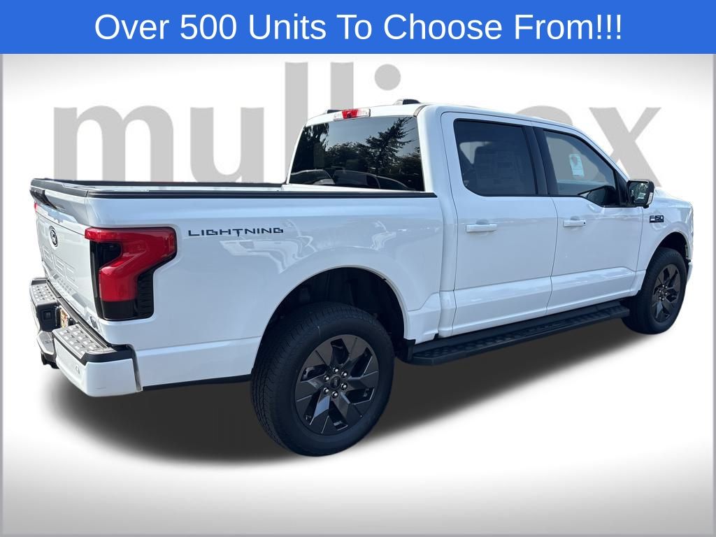 2025 Ford F-150 Lightning photo 3