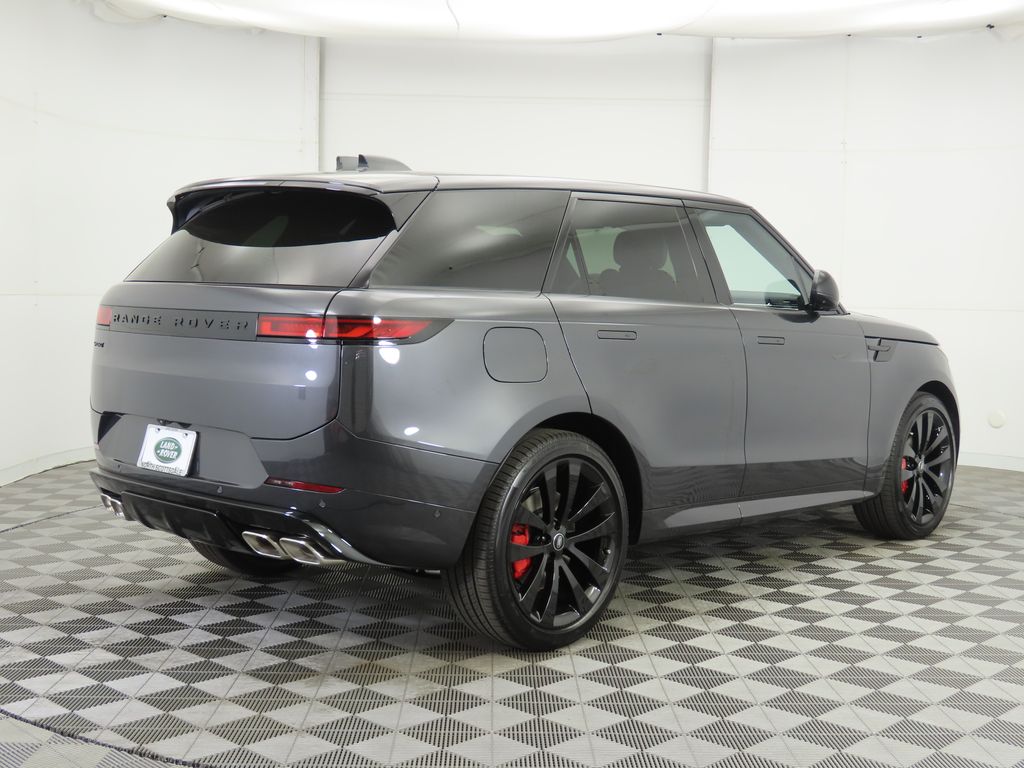 2025 Land Rover Range Rover Sport SE photo 2