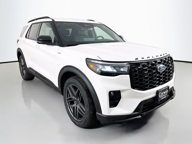 2026 Ford Explorer ST-LINE's photo