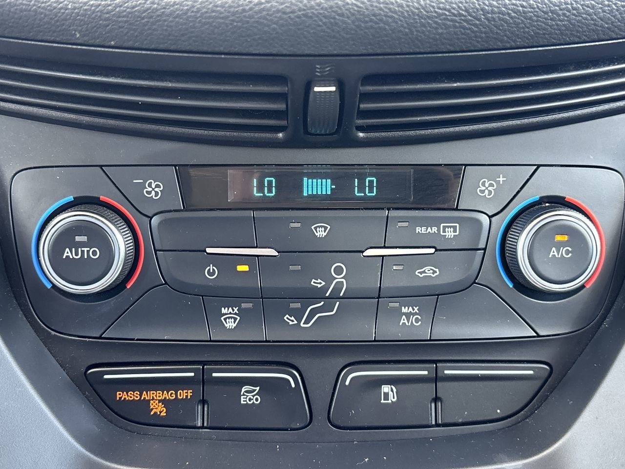 2017 Ford C-Max Hybrid SE photo 22