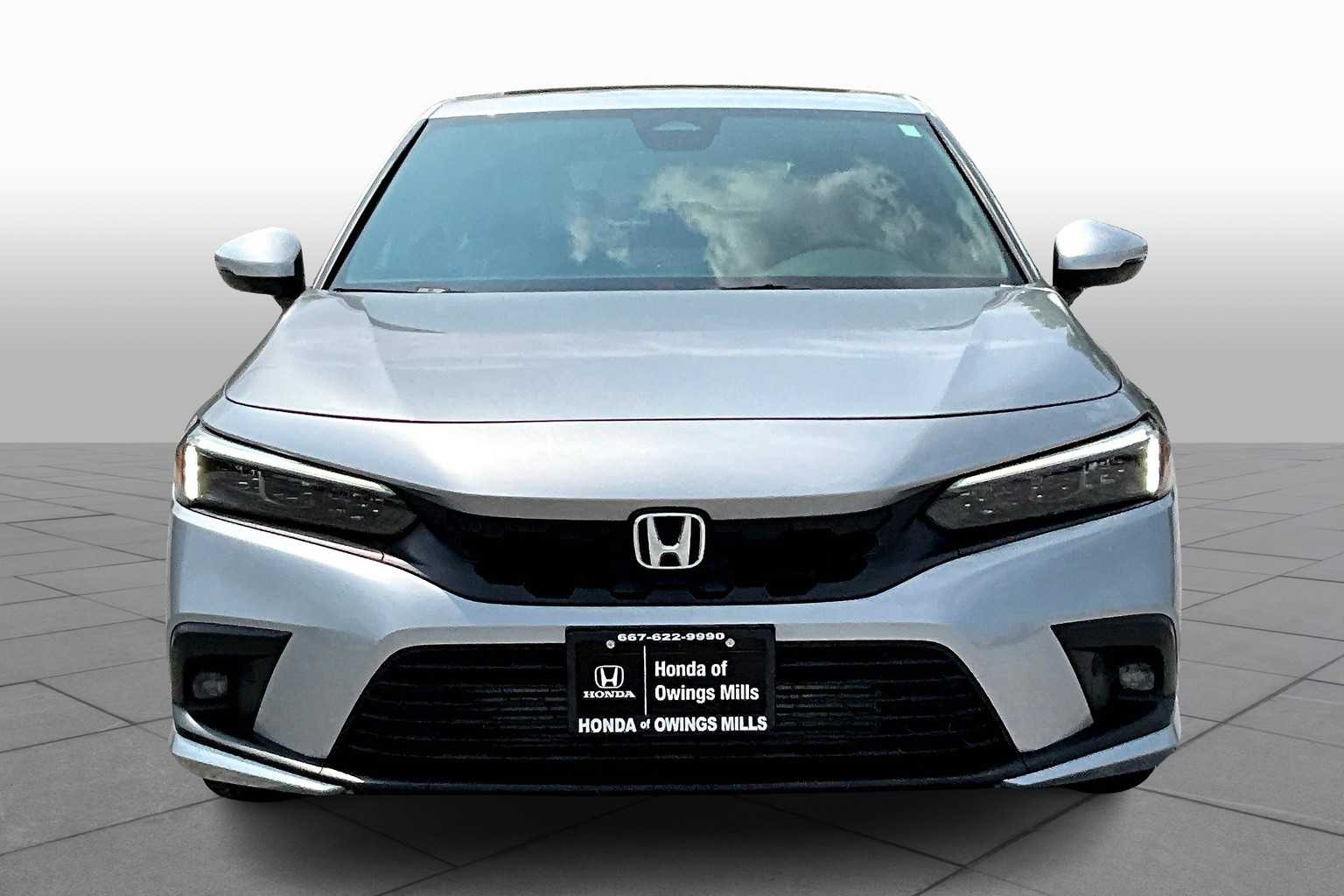 2023 Honda Civic Hatchback Sport Touring photo 3