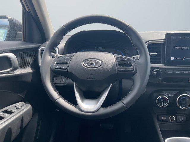 2025 Hyundai Venue SEL Limited photo 11