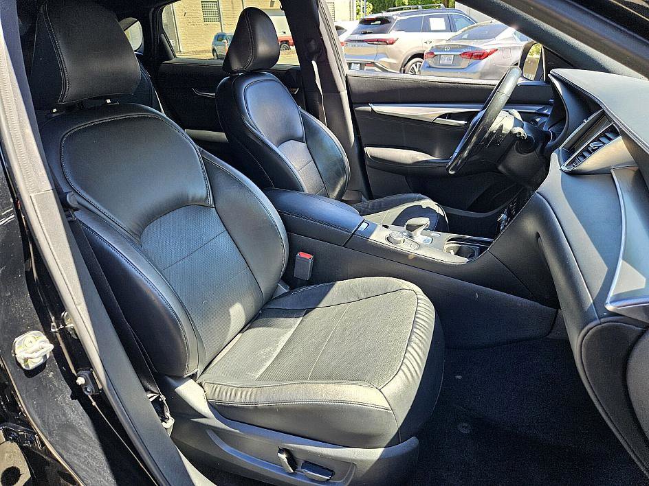 2023 Infiniti QX55 Essential photo 16