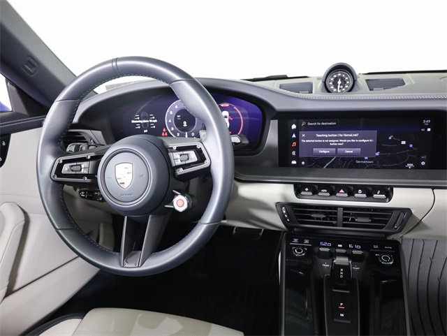 2025 Porsche 911 photo 32
