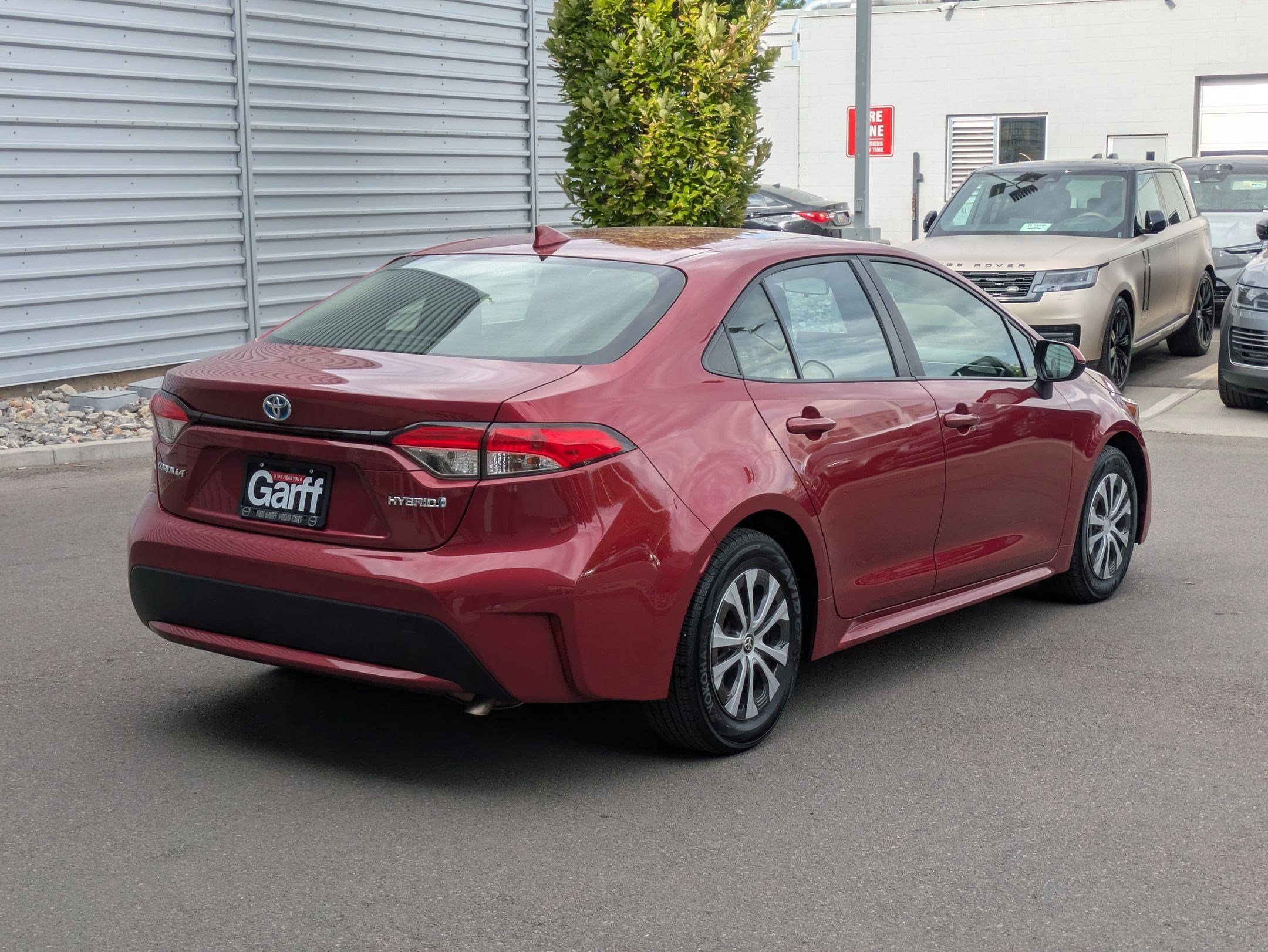 2022 Toyota Corolla Hybrid LE photo 3