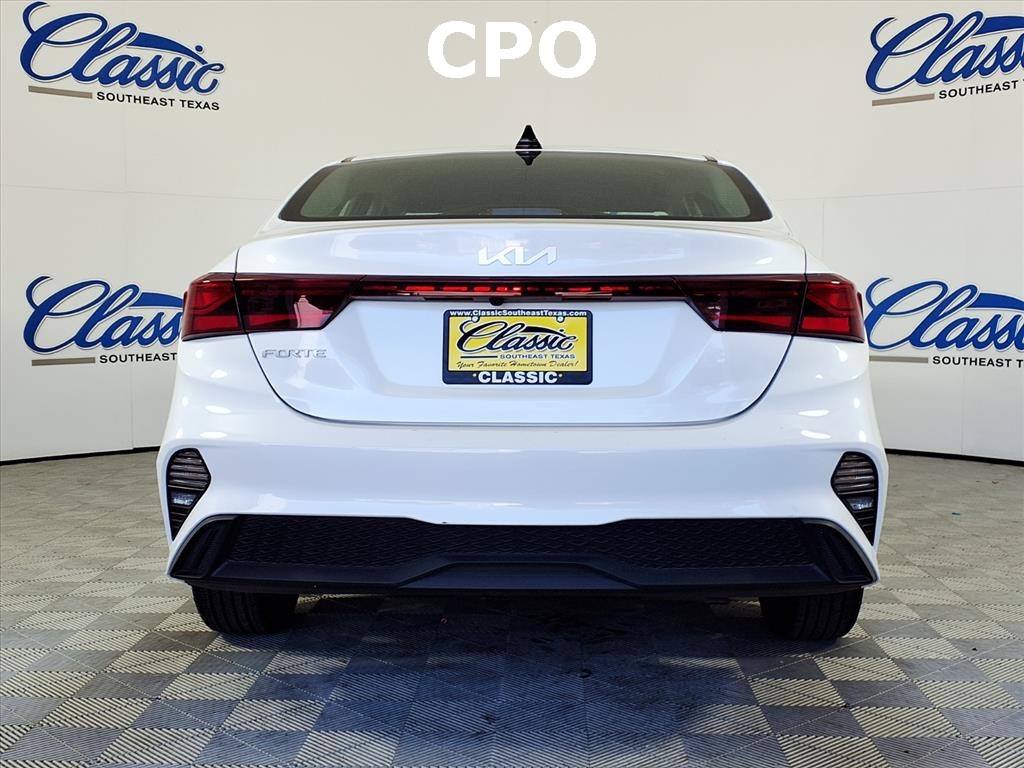 2024 Kia Forte LXS photo 4