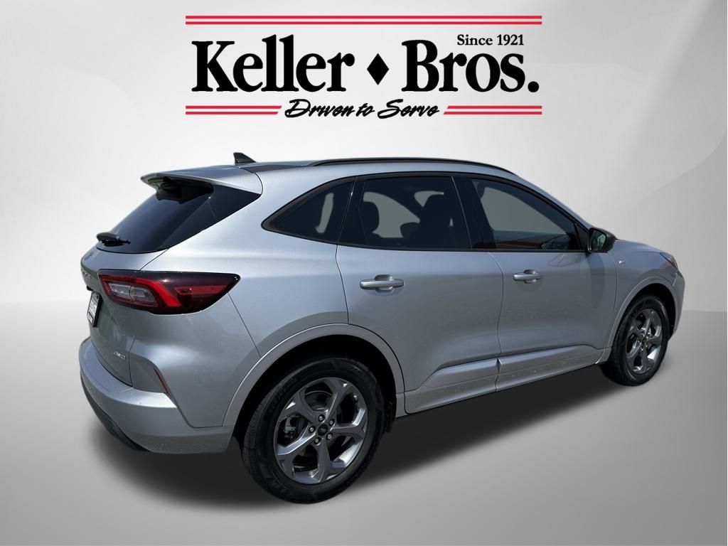 2023 Ford Escape ST-Line photo 6