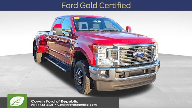 2022 Ford F-350 Super Duty Lariat's photo