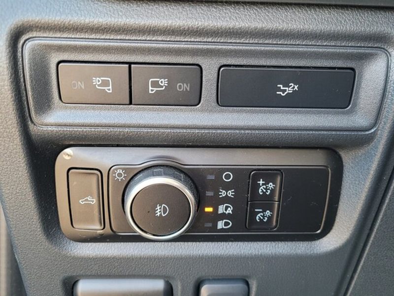 2023 Ford F-150 Lariat photo 27