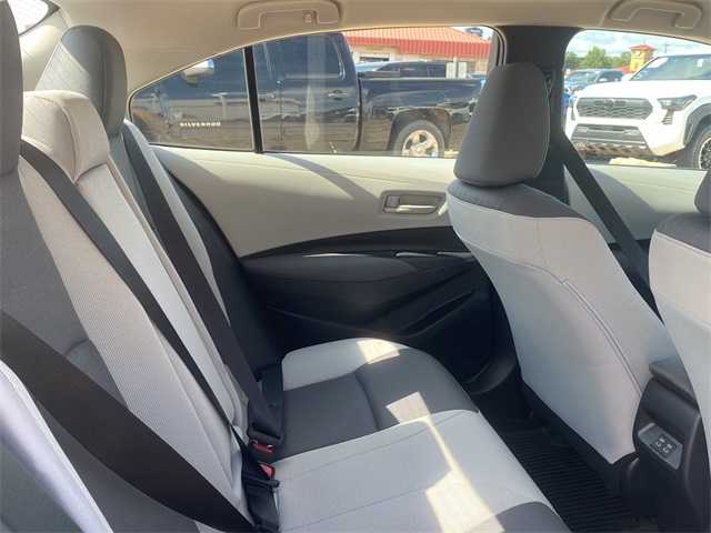 2025 Toyota Corolla LE photo 13