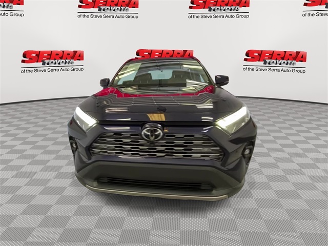 2022 Toyota RAV4 Limited photo 4