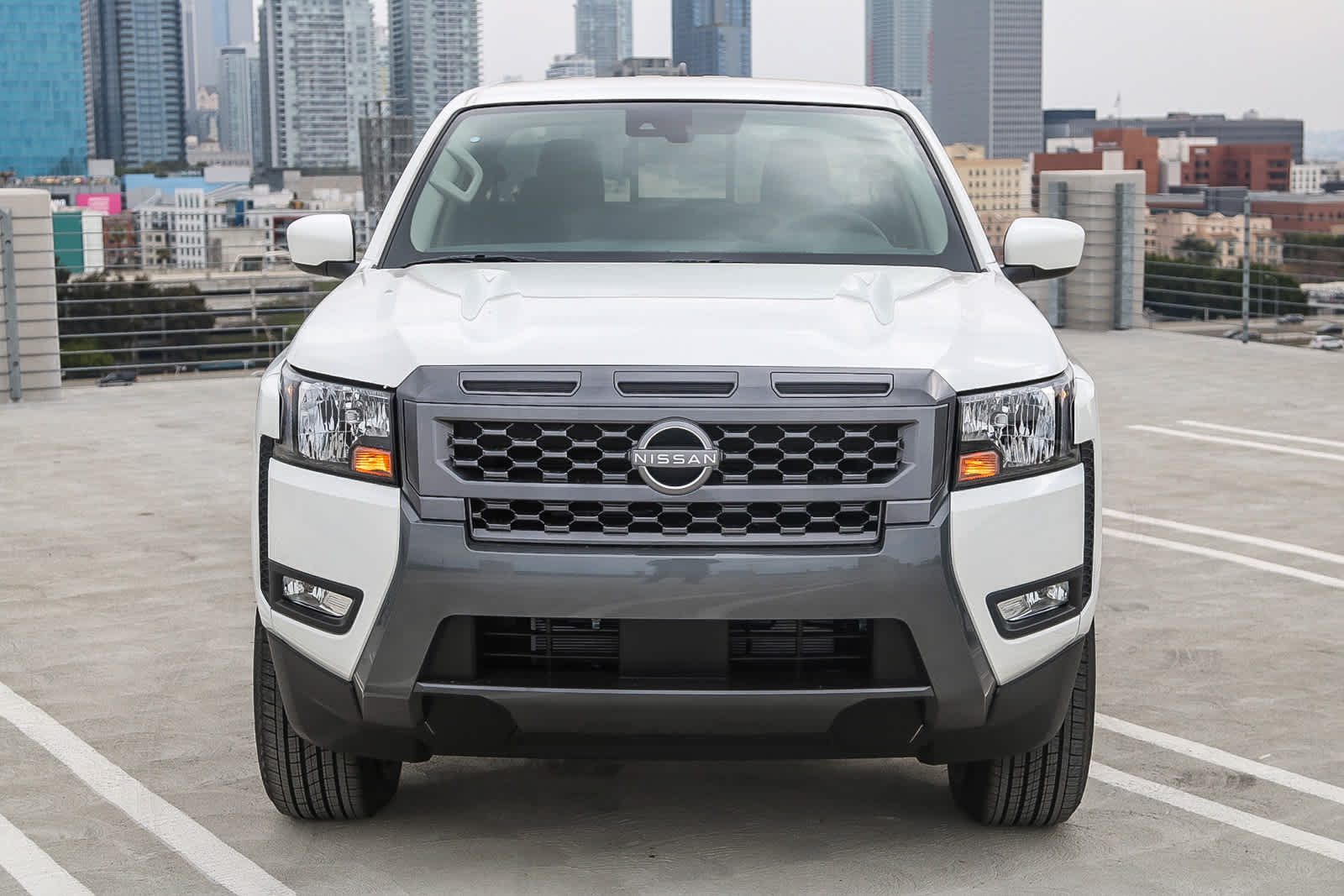 2025 Nissan Frontier Crew Cab SV photo 2