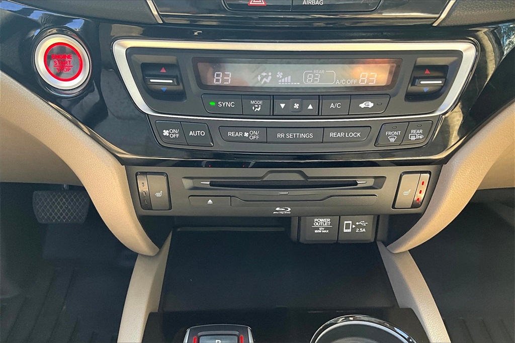 2021 Honda Pilot Touring photo 26