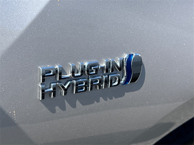 2022 Toyota Prius Prime LE photo 12