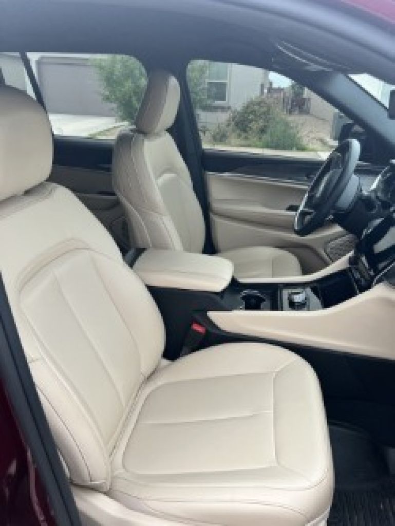 2023 Jeep Grand Cherokee Limited photo 5