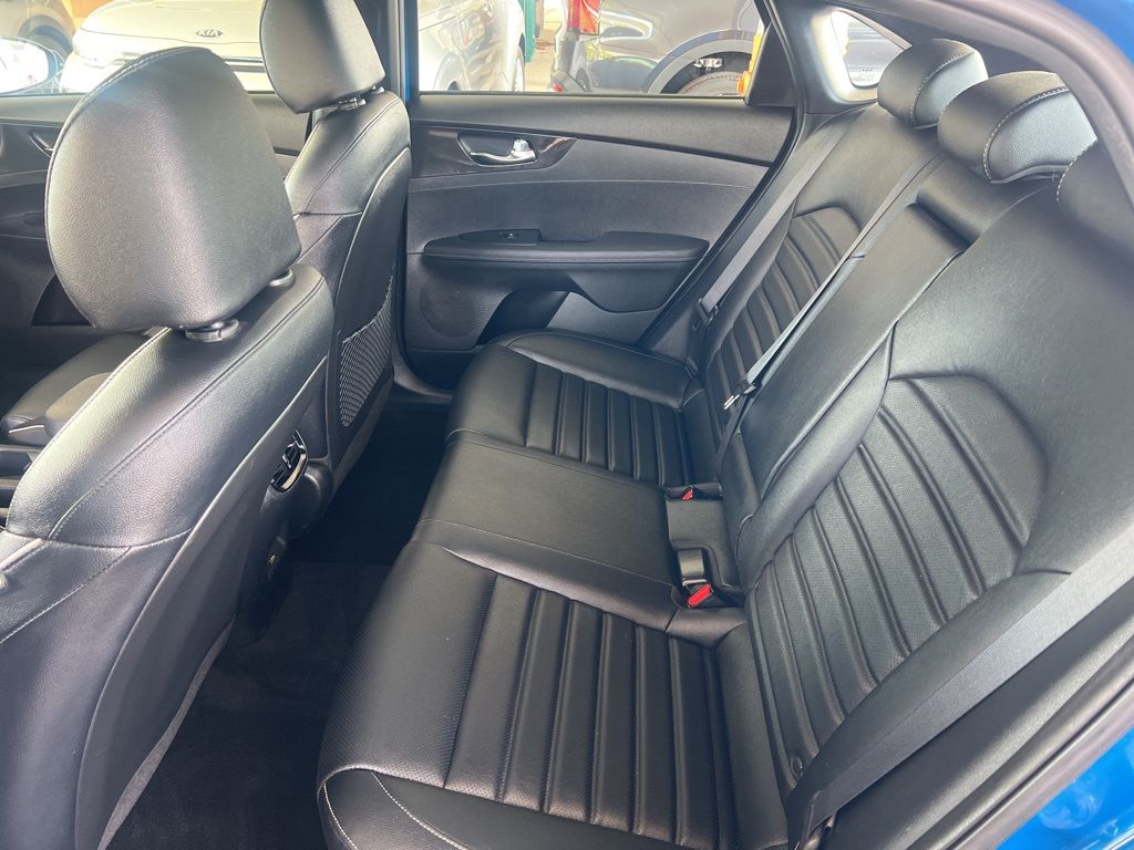 2023 Kia Forte GT-Line photo 9