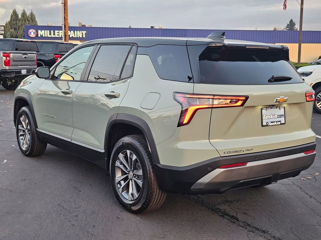 2026 Chevrolet Equinox LT photo 4