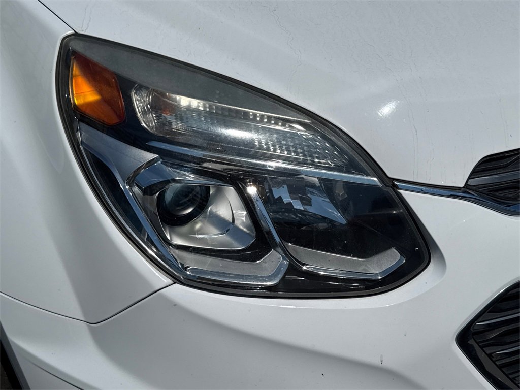 2017 Chevrolet Equinox LT photo 8