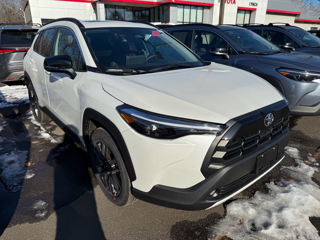 2026 Toyota Corolla Cross XLE's photo