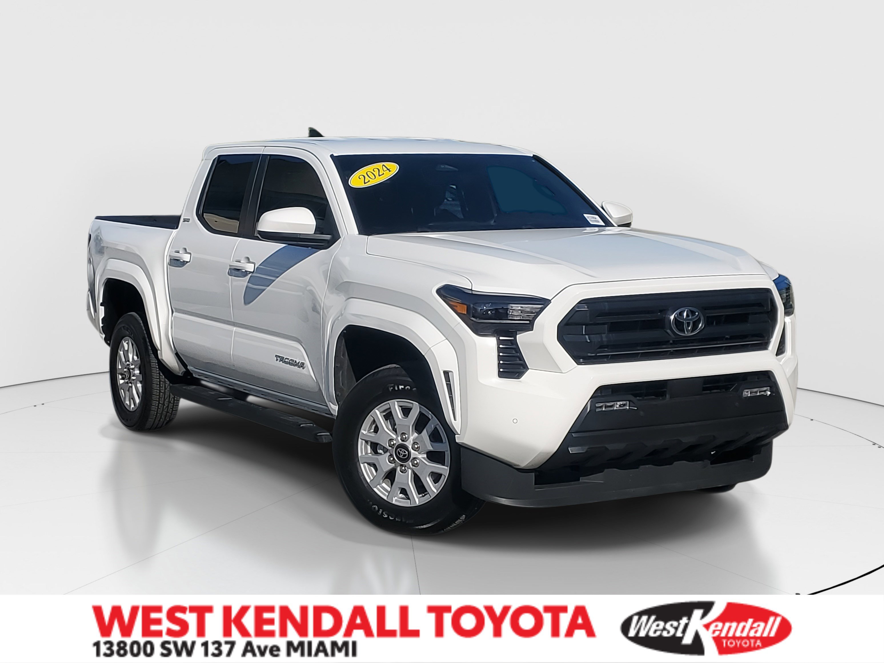 2024 Toyota Tacoma SR5's photo