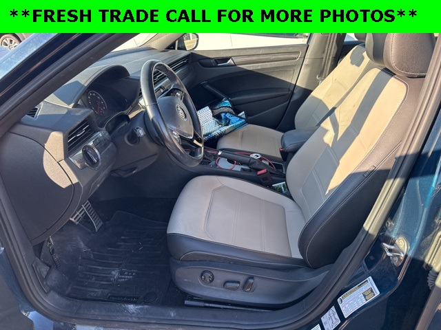 2021 Volkswagen Passat 2.0T R-Line photo 4