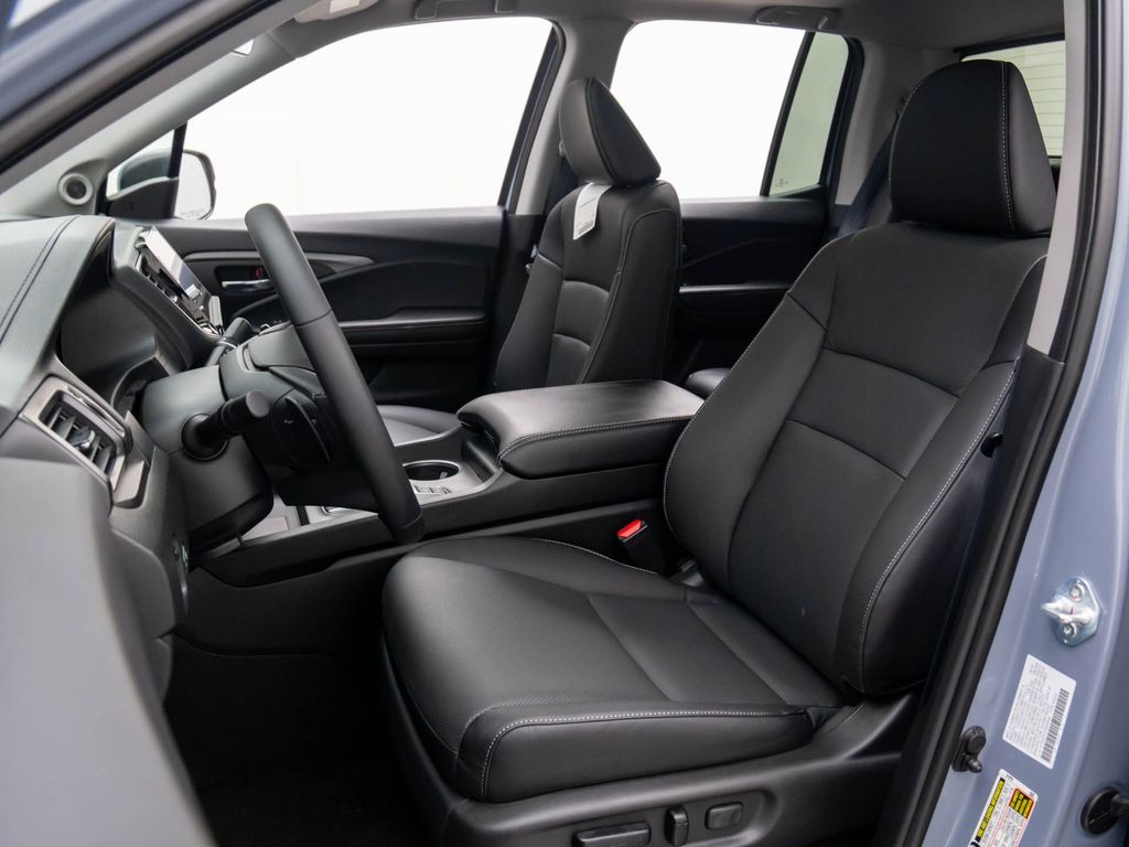 2025 Honda Ridgeline RTL photo 13